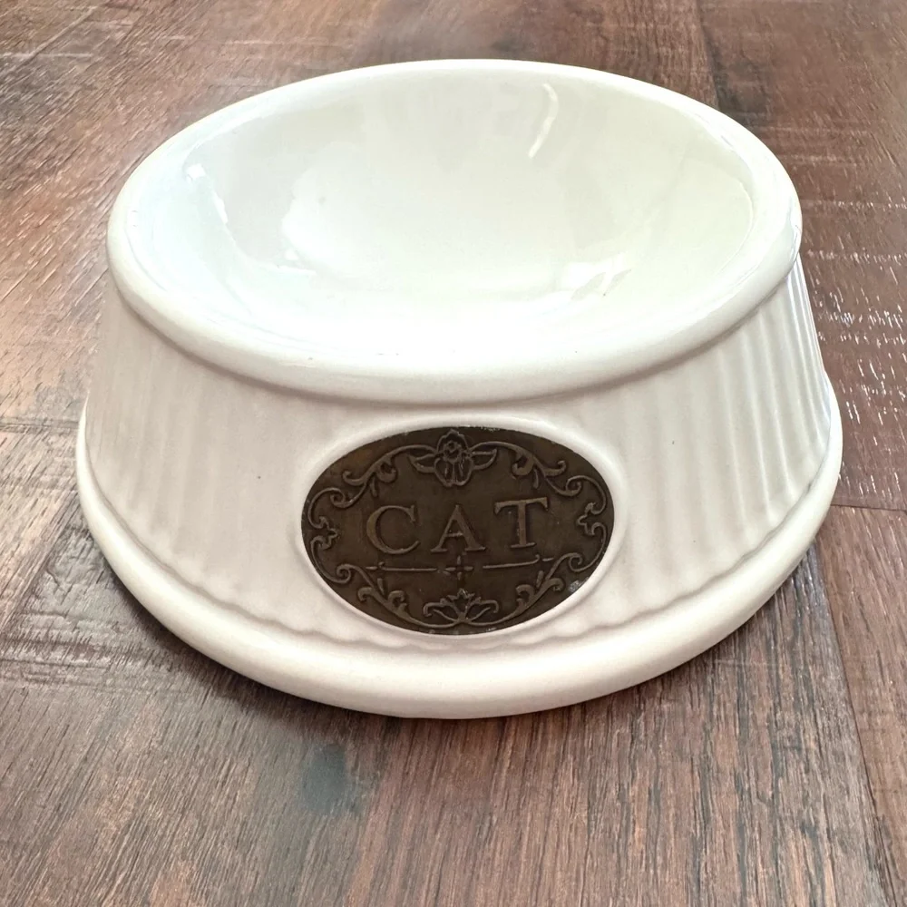 Ceramic cat food or water dish